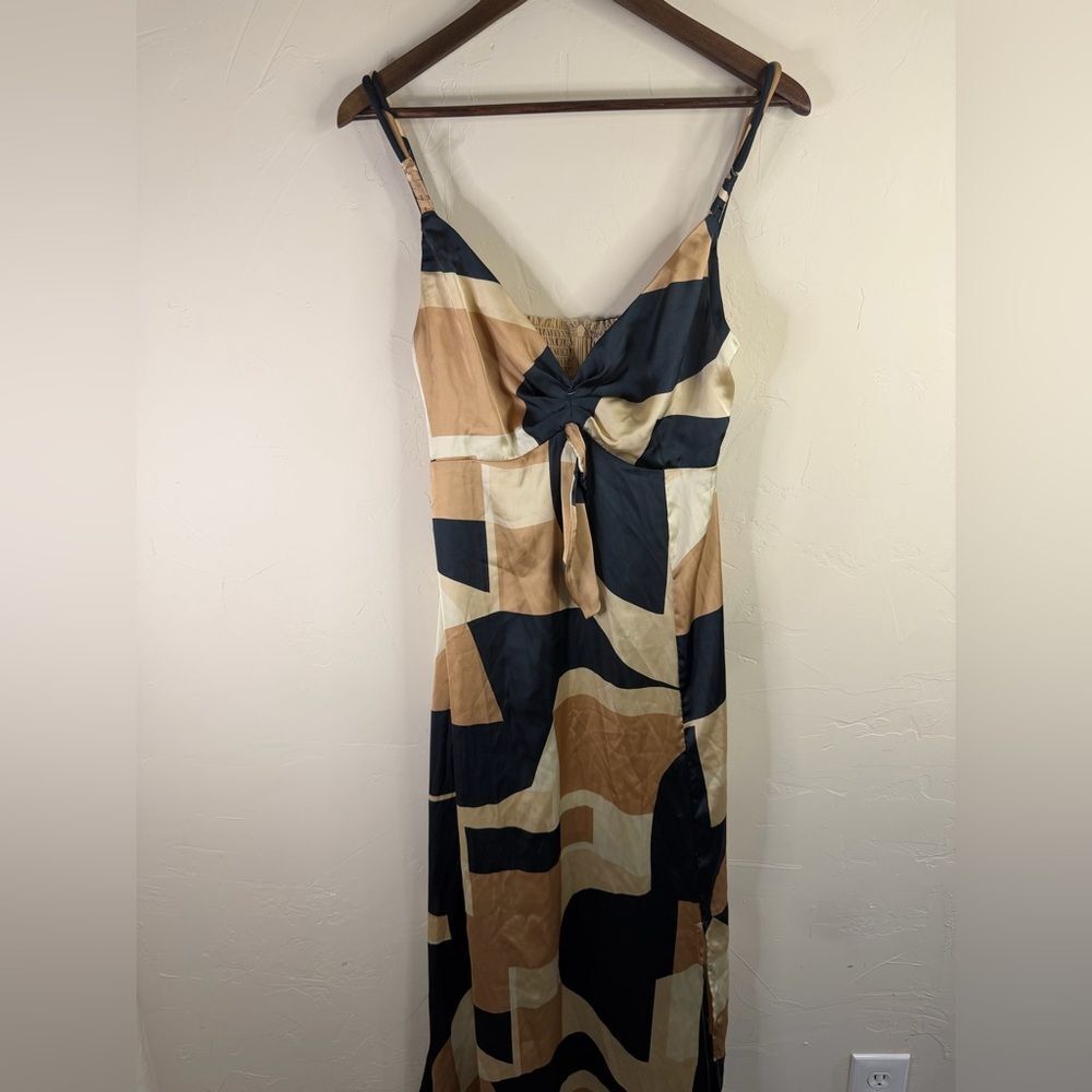 Sleeveless Abstract Print Tie-Front Maxi Dress -black & Beige